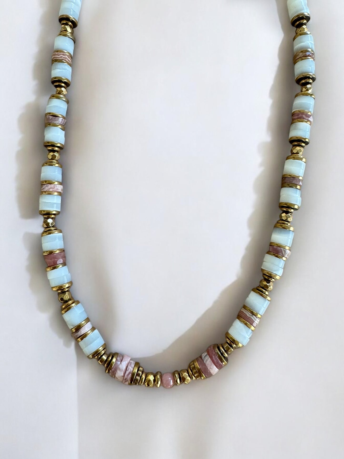 Collier Honolulu en Rhodocrosite et Nacre blanche