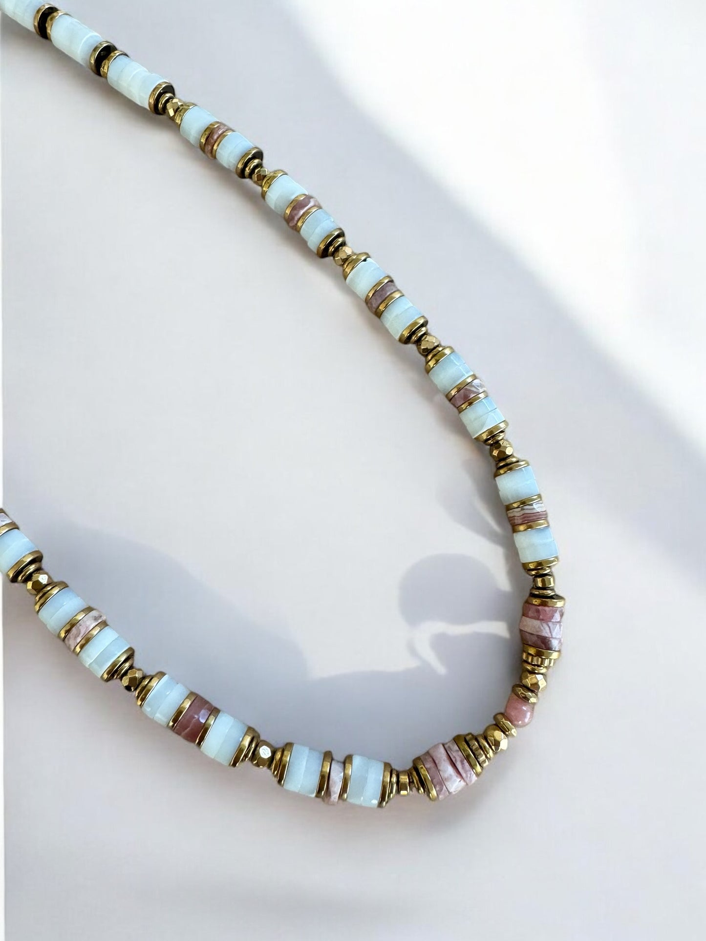 Collier Honolulu en Rhodocrosite et Nacre blanche