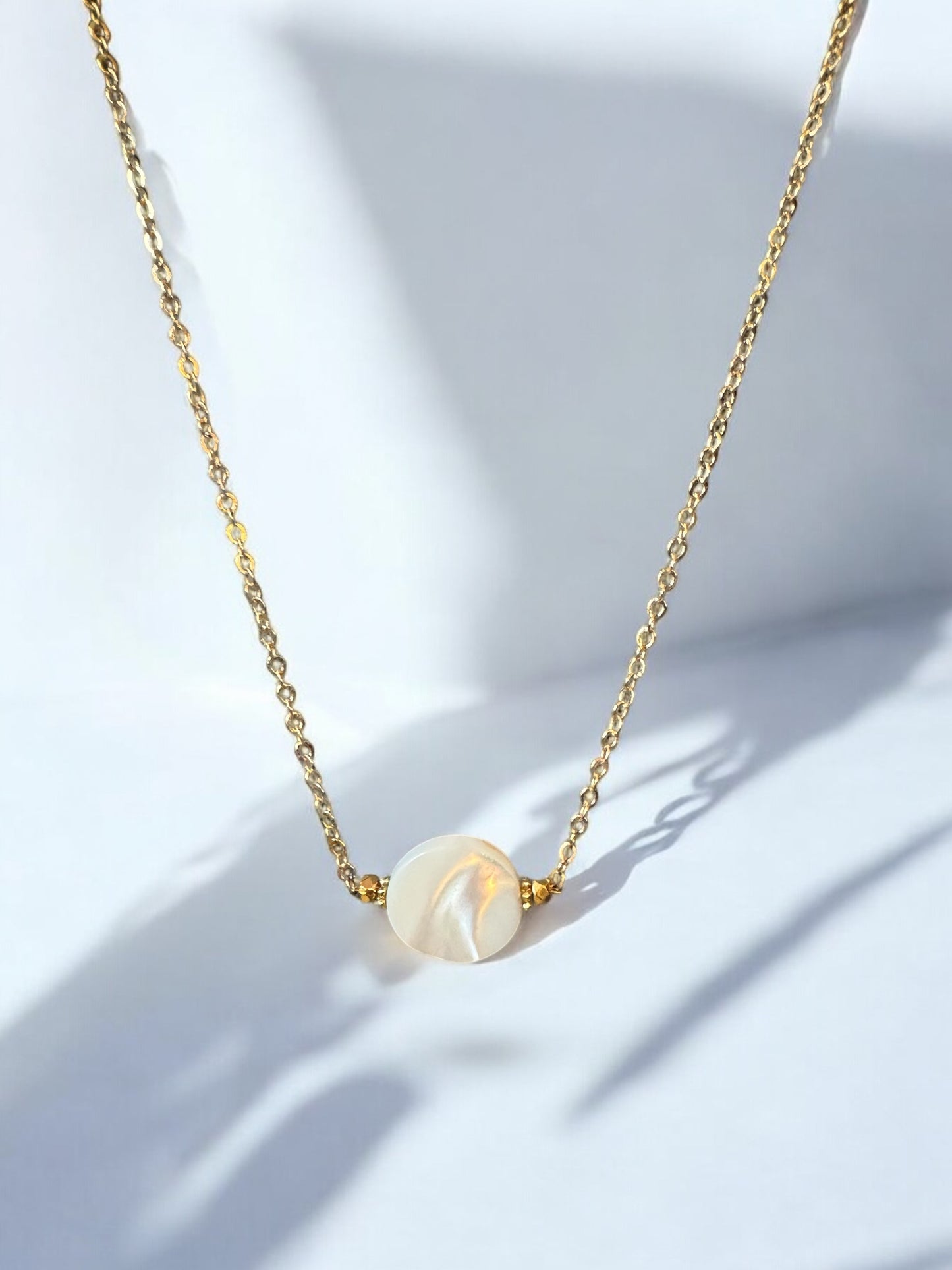 Collier Céleste en Nacre blanche pastille