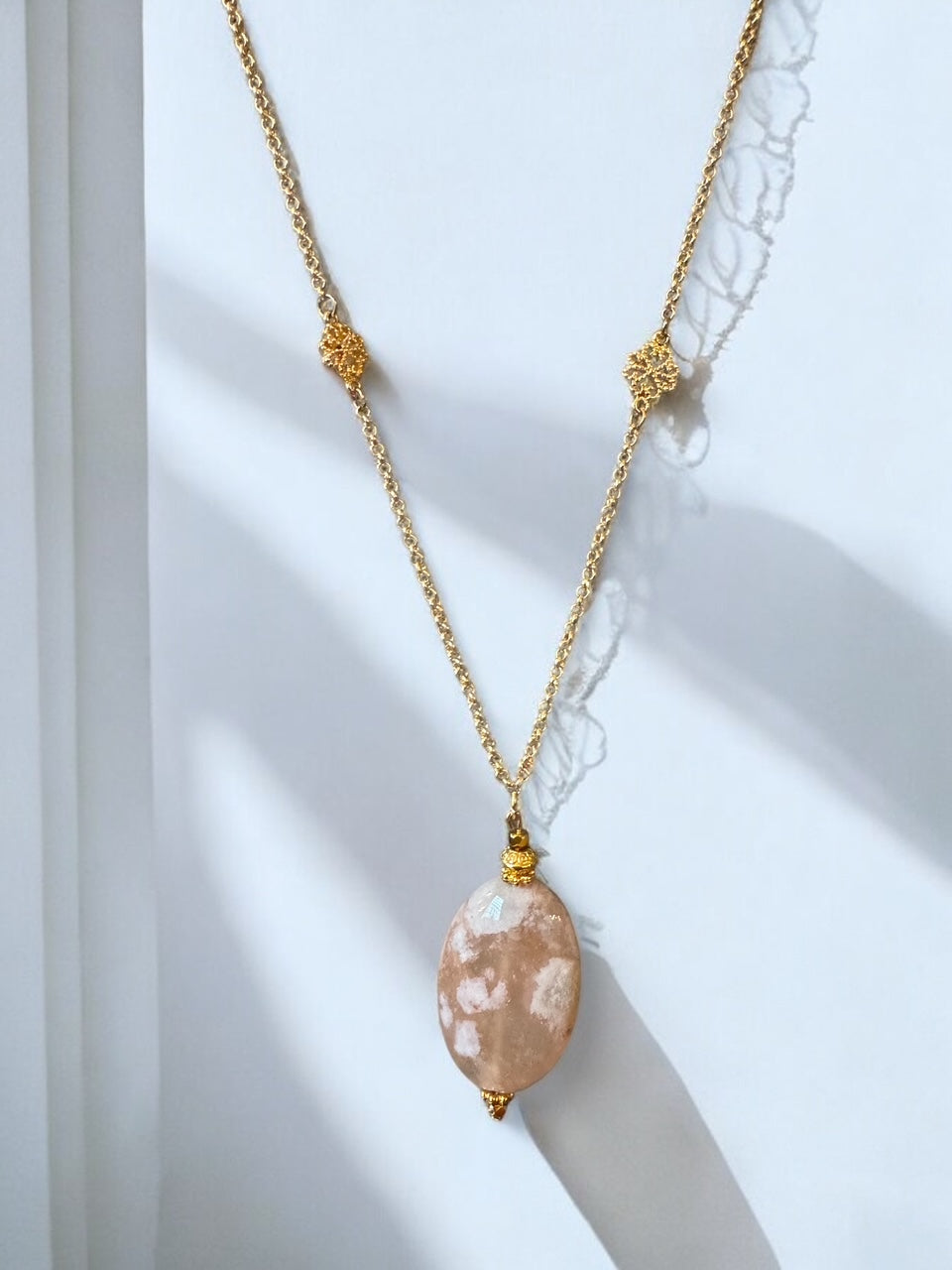 Collier Jaipur Agate fleur de cerisier rose
