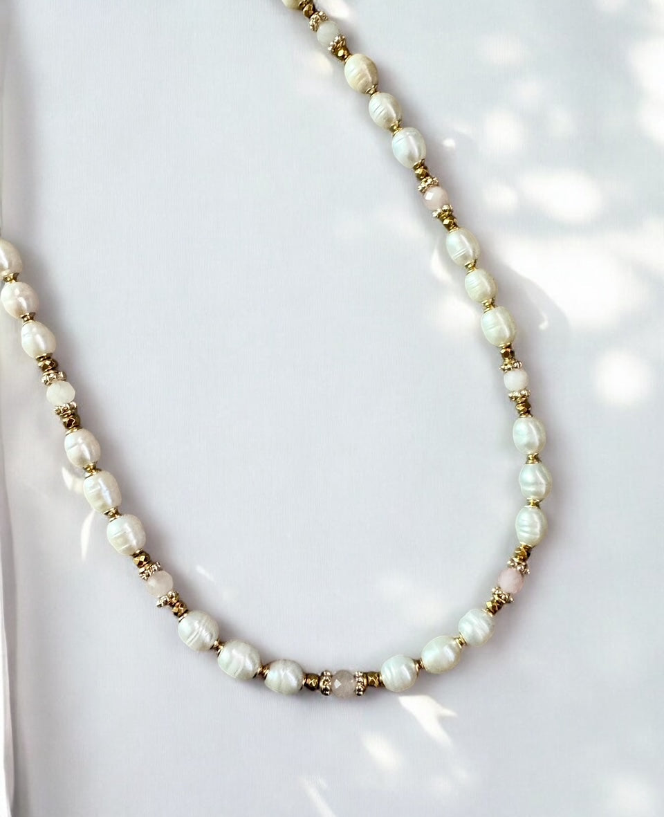 Collier Eugénie en Perles de culture et Quartz rose