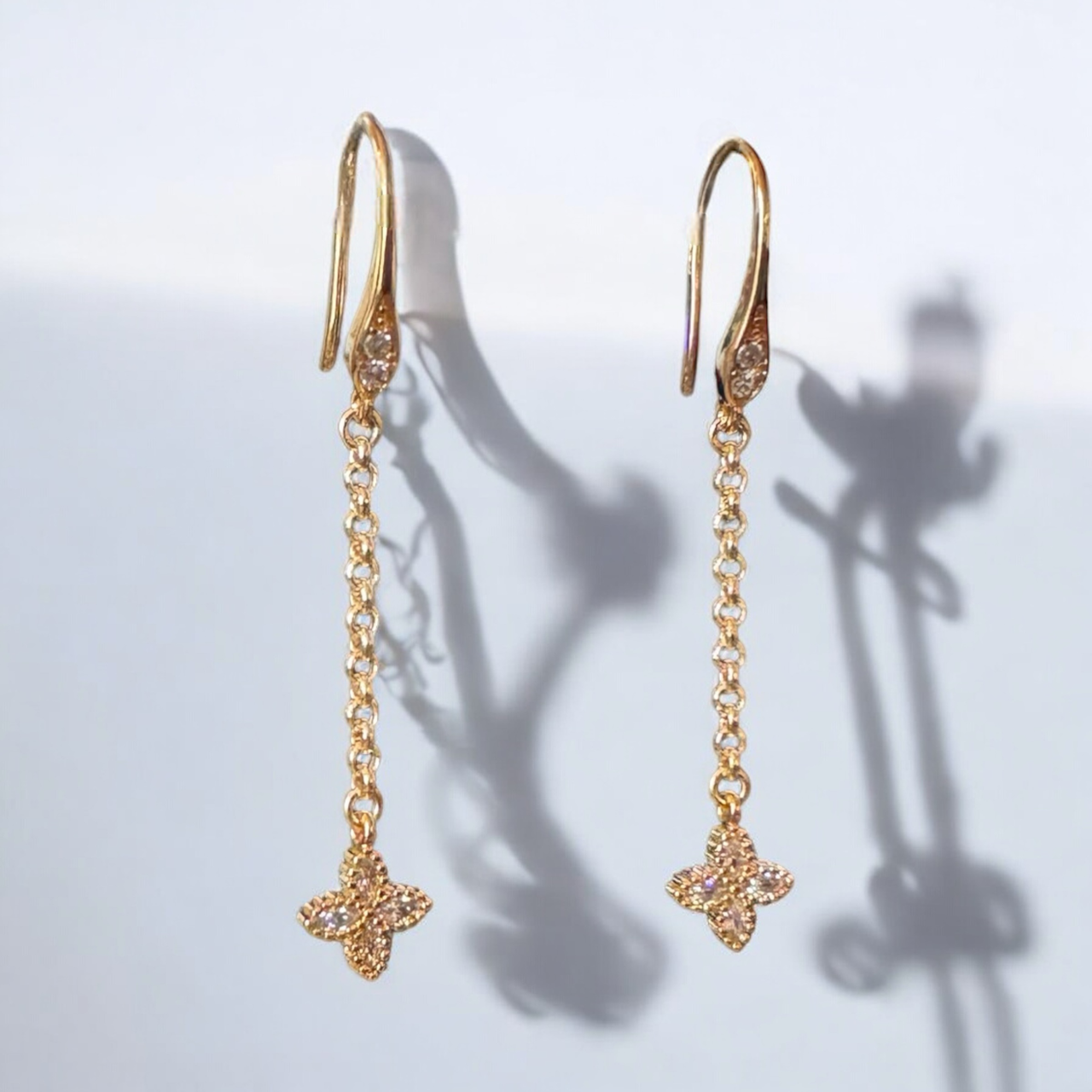 Boucles d'oreilles Orphée pendantes fleur royale