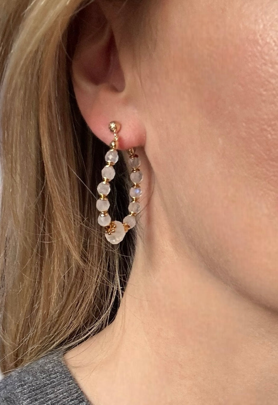 Boucles d'oreilles Diana créoles en Pierre de lune