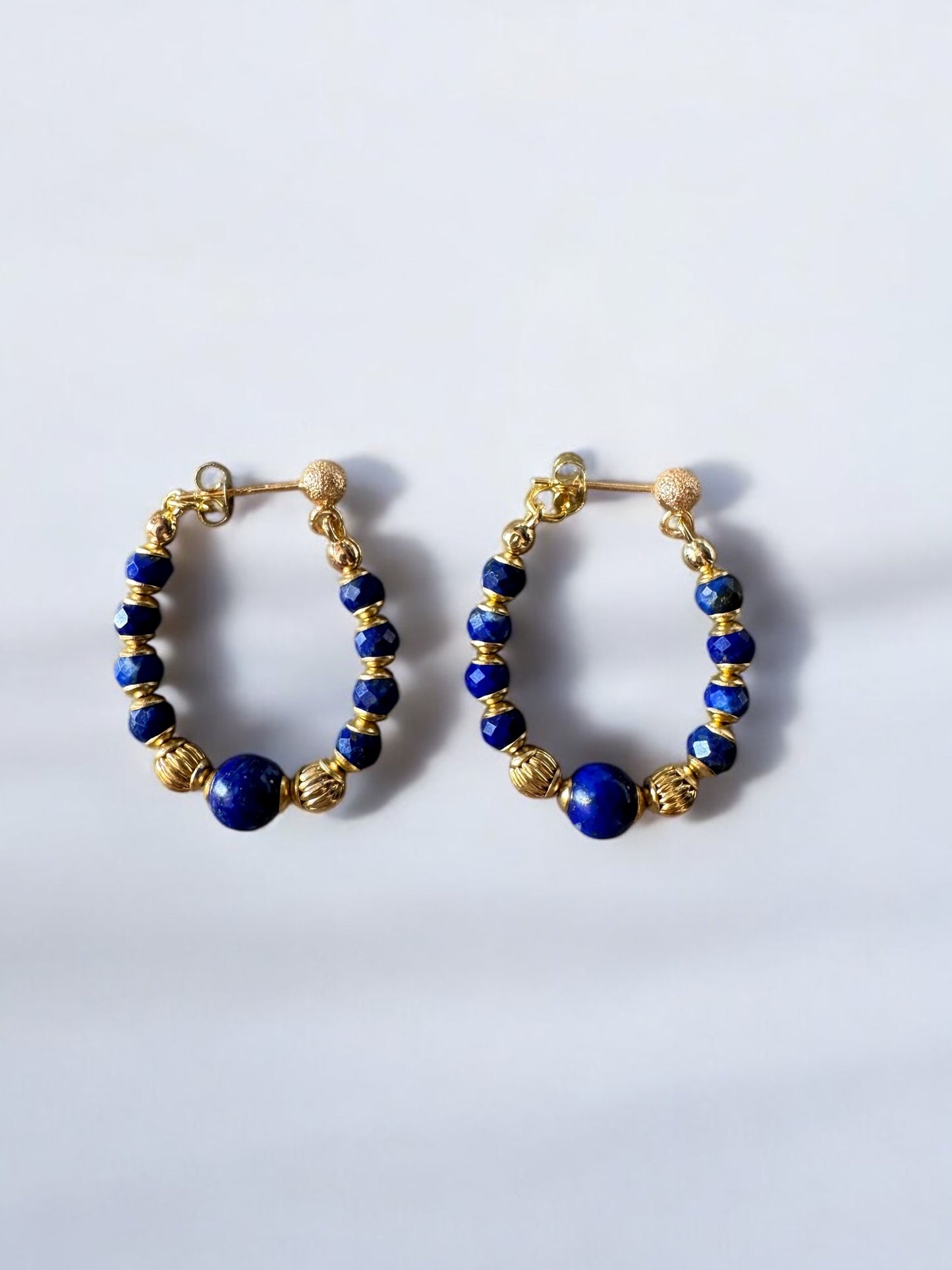 Boucles d'oreilles Diana créoles en Lapis lazuli