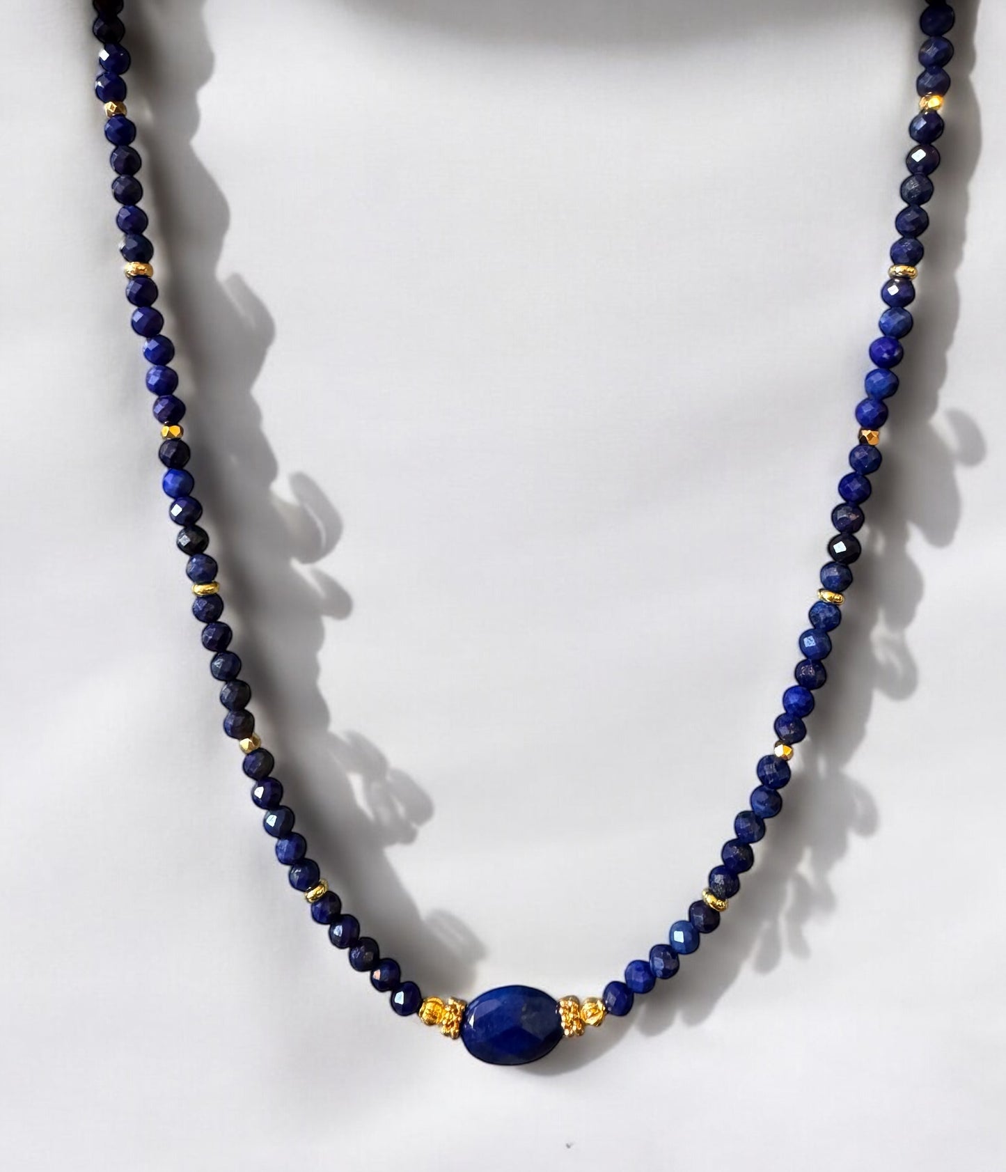 Collier Eden en Lapis lazuli ovale et pierres fines
