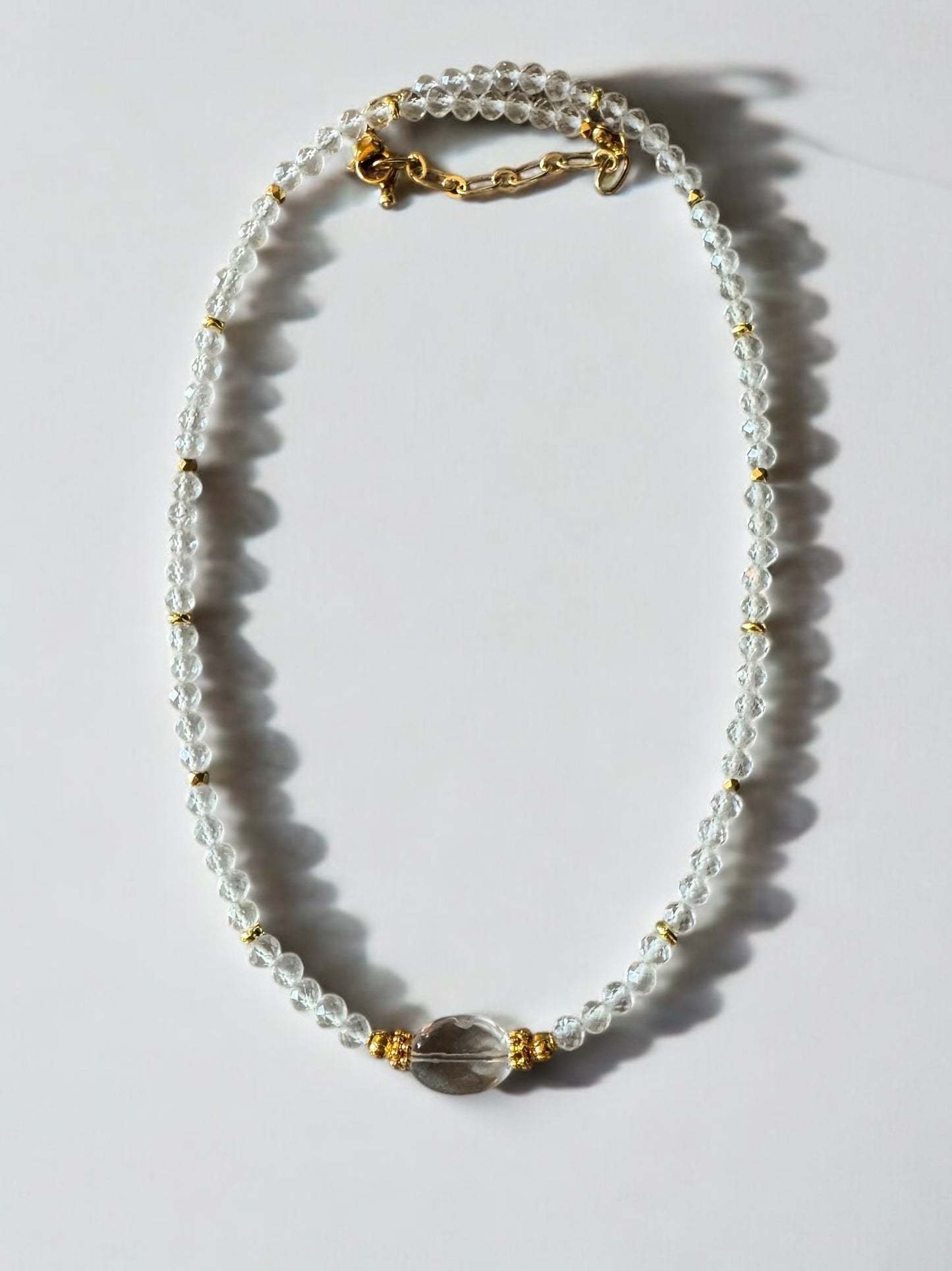 Collier Eden en Cristal de Roche ovale et pierres fines