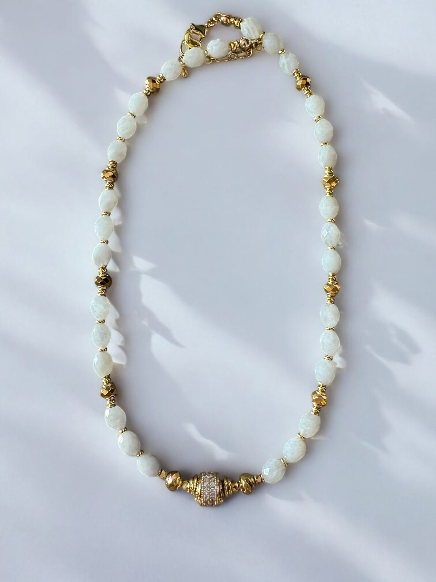 Collier Éclipse en Pierre de lune