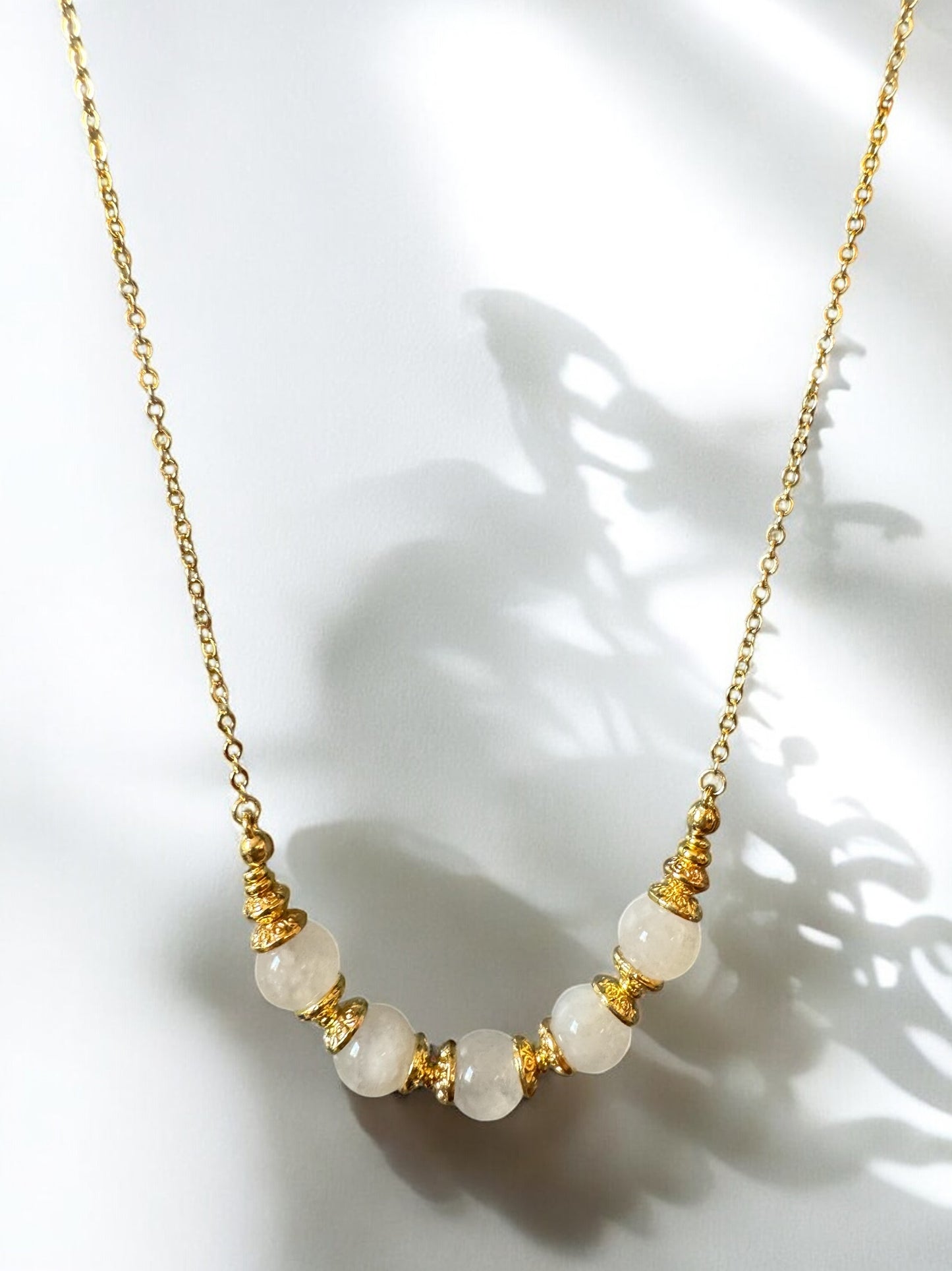 Collier Lioréa en Pierre de lune sur chaine fine