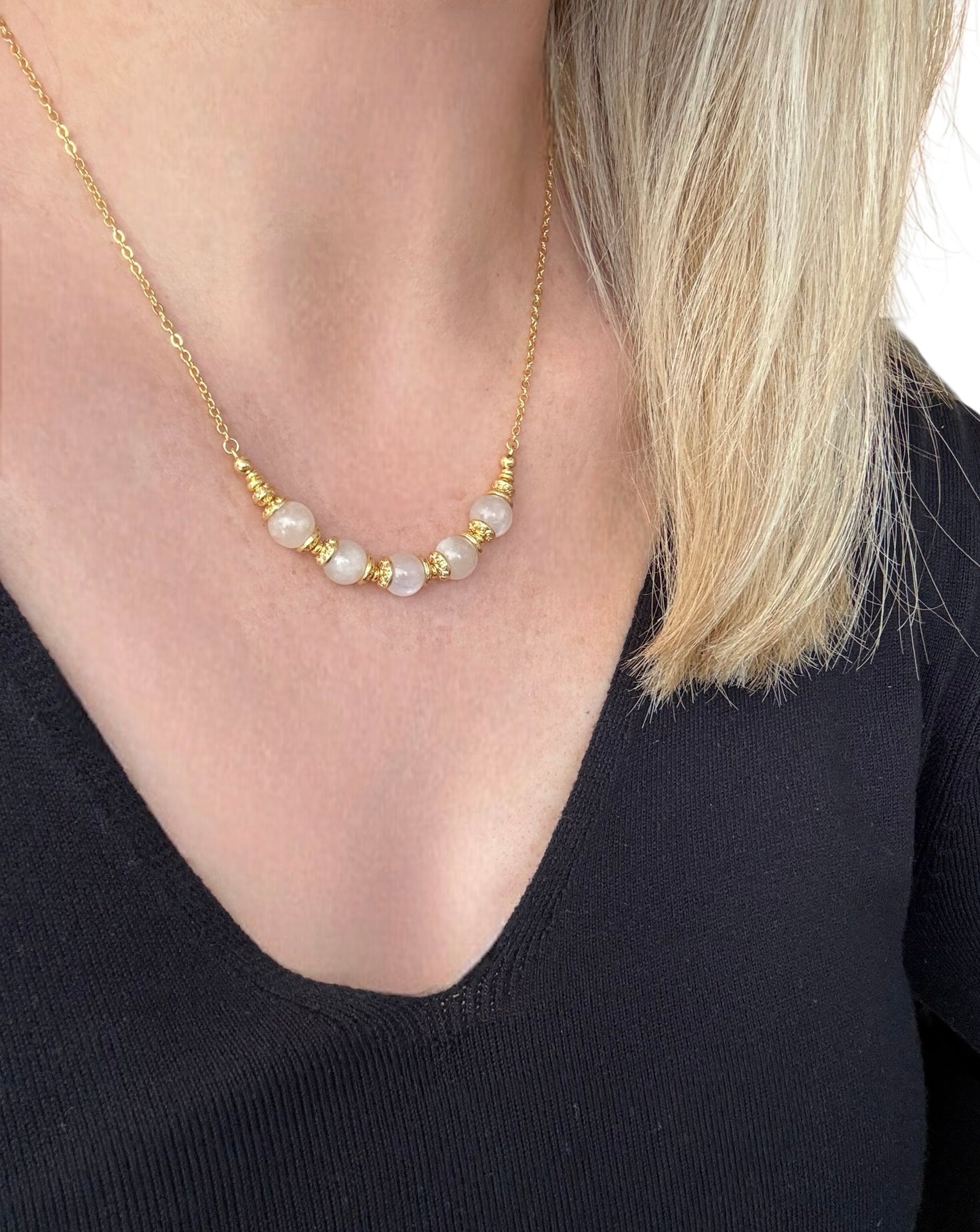 Collier Lioréa en Pierre de lune sur chaine fine