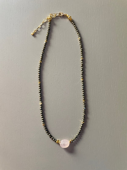 Collier Mahana en Calcédoine rose