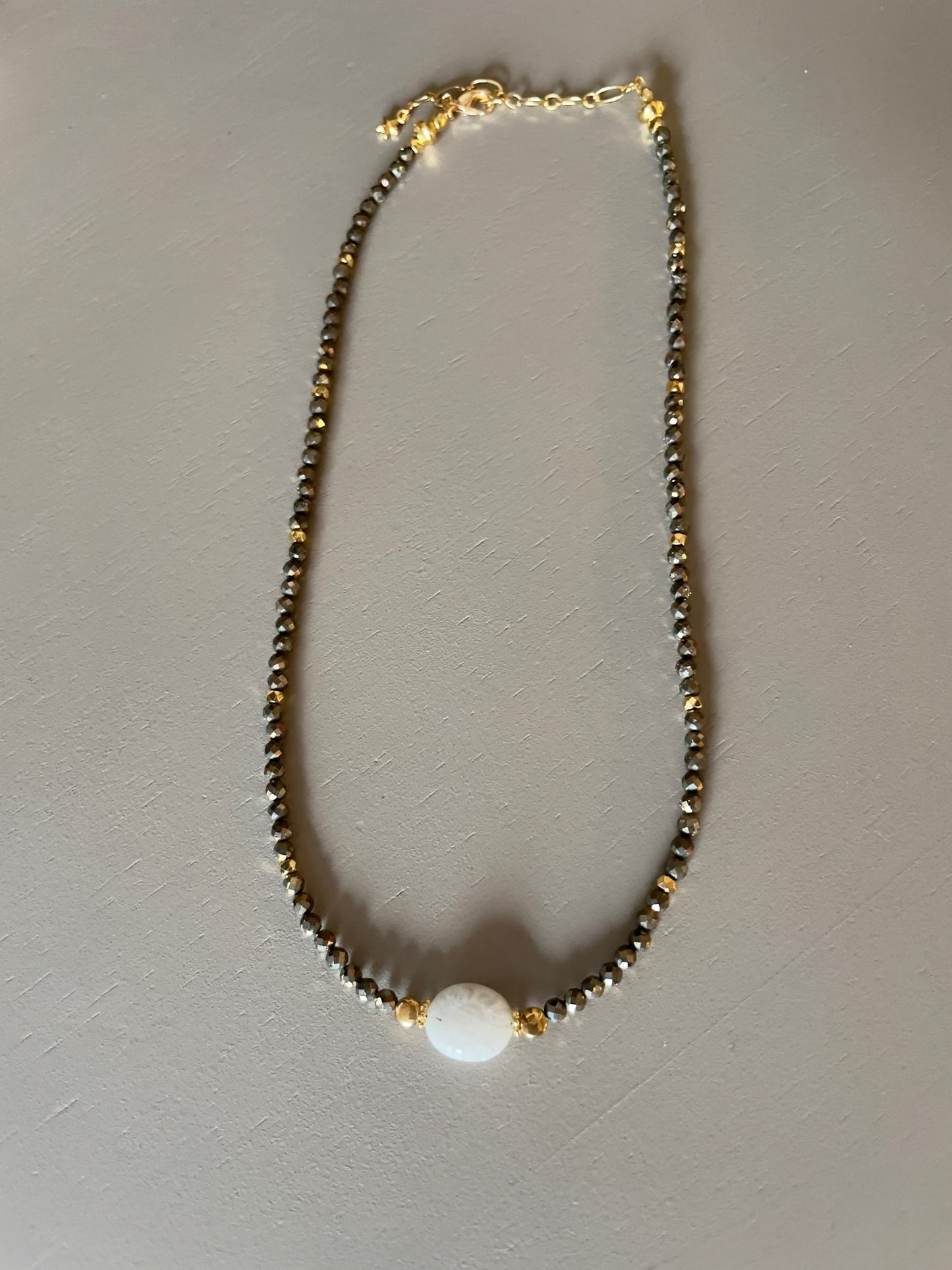 Collier Mahana en Pierre de lune