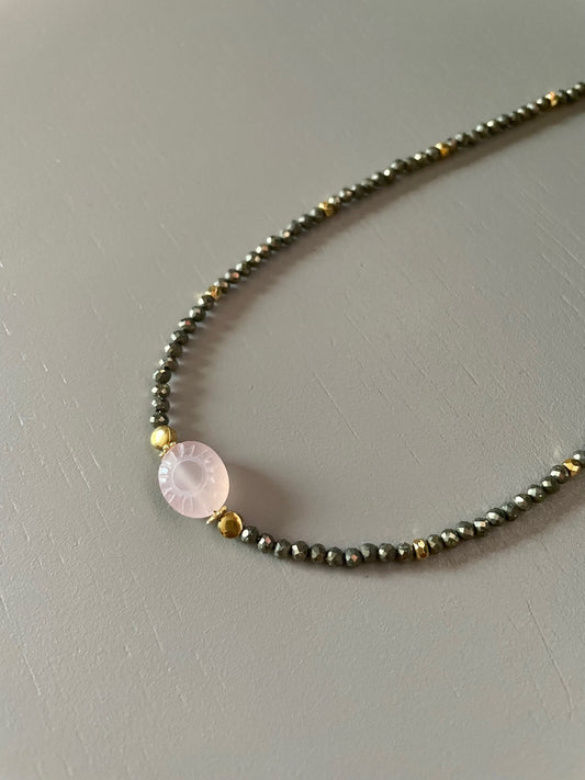 Collier Mahana en Calcédoine rose