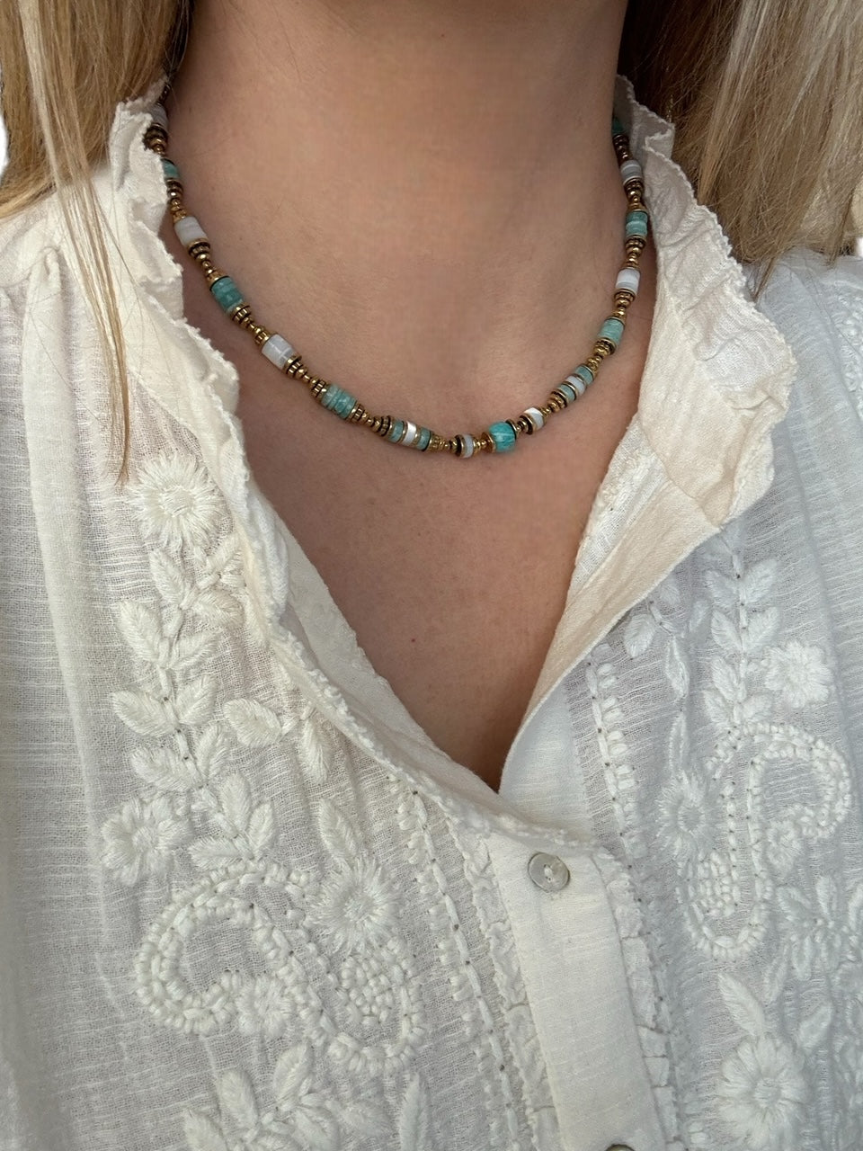 Collier Bahamas en Amazonite et Nacre blanche