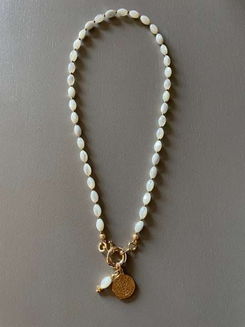 Collier Athena en Nacre blanche