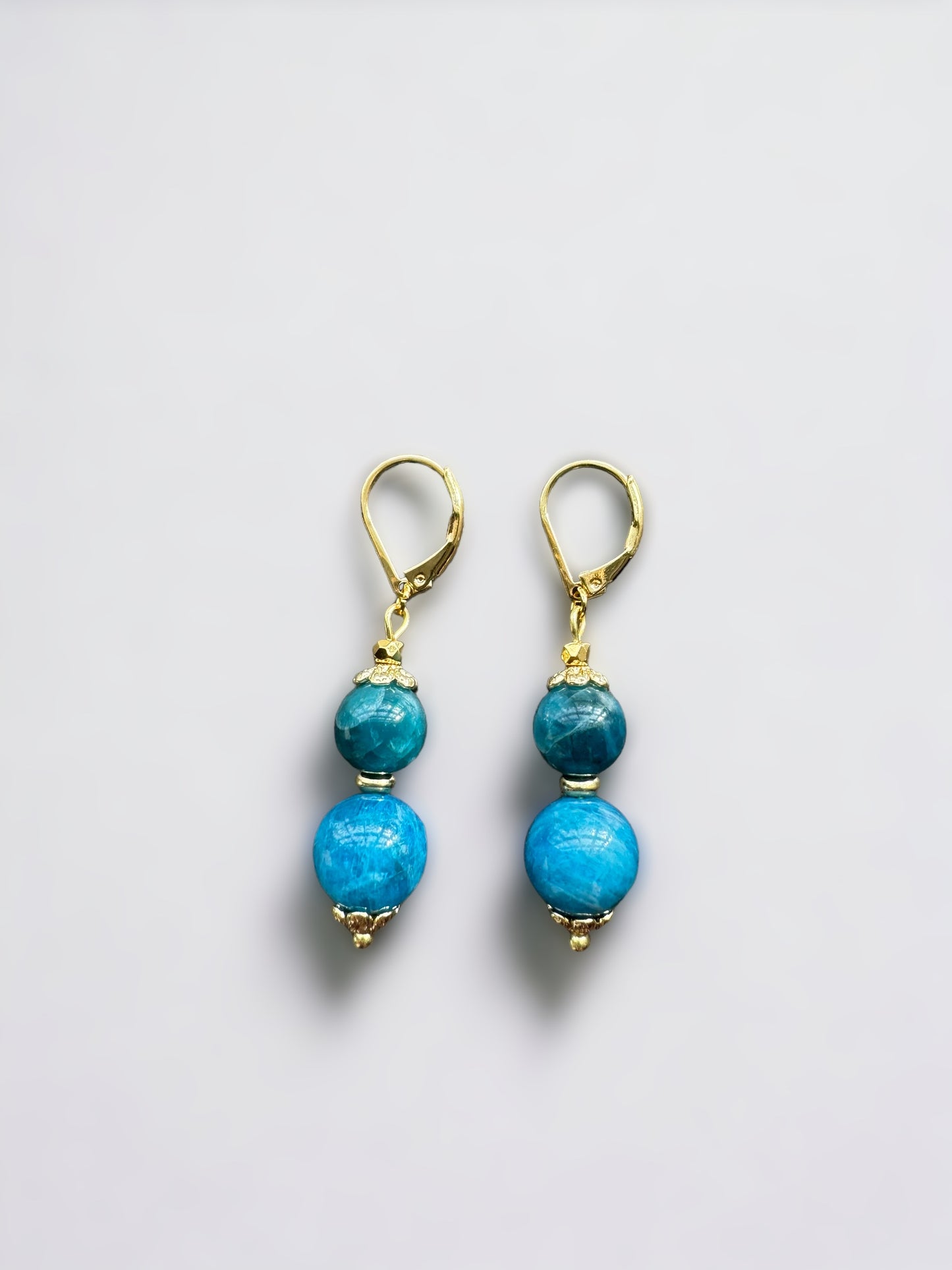 Boucles d'oreilles Luna longues en Apatite