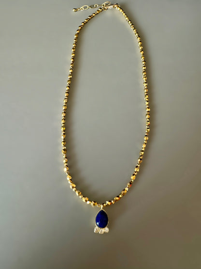 Collier Orphée avec pendentif goutte en Lapis lazuli