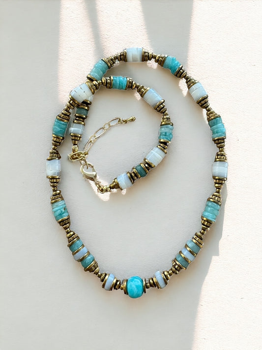 Collier Bahamas en Amazonite et Nacre blanche