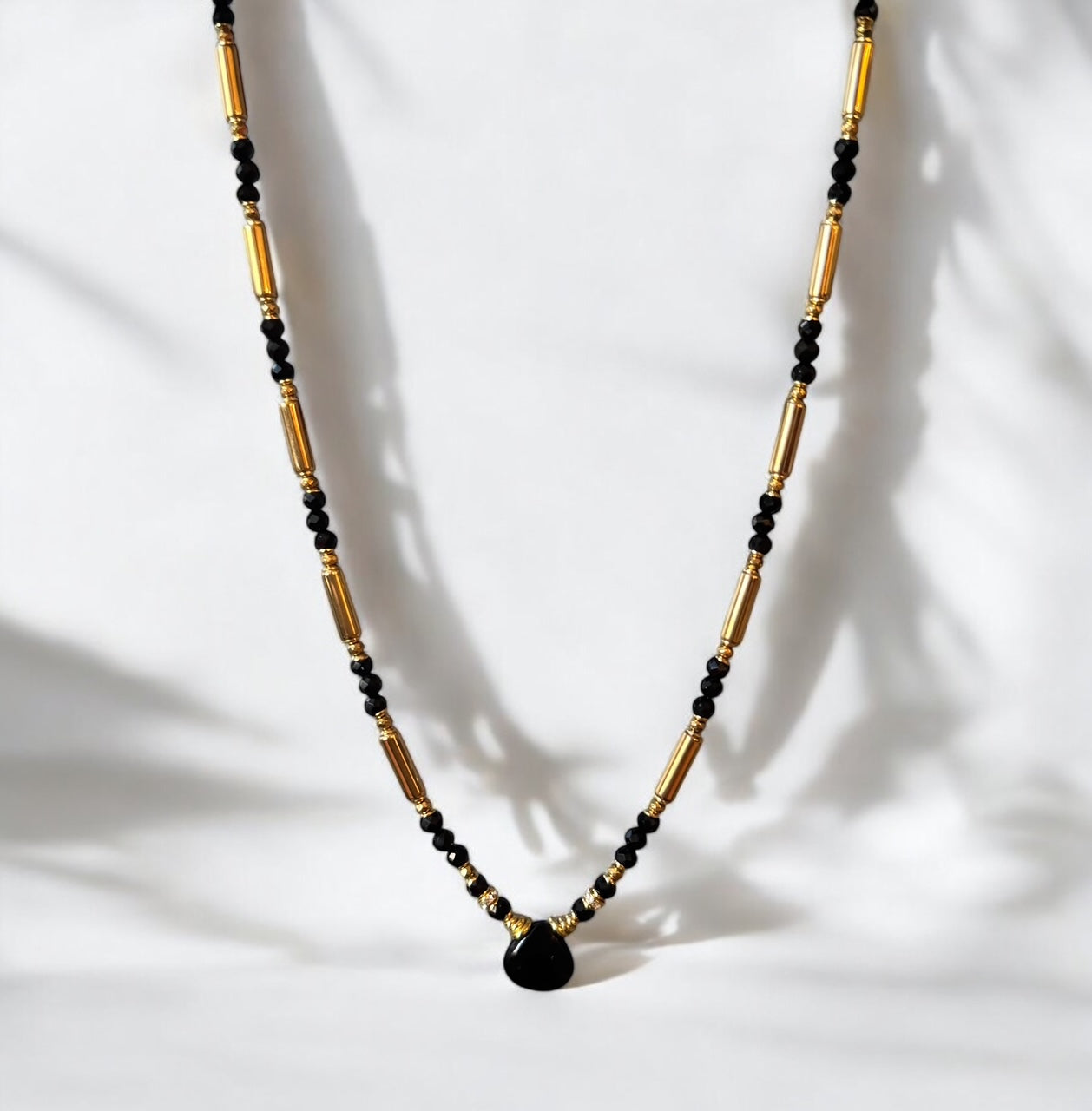 Collier Cléor en Onyx noir et hématites