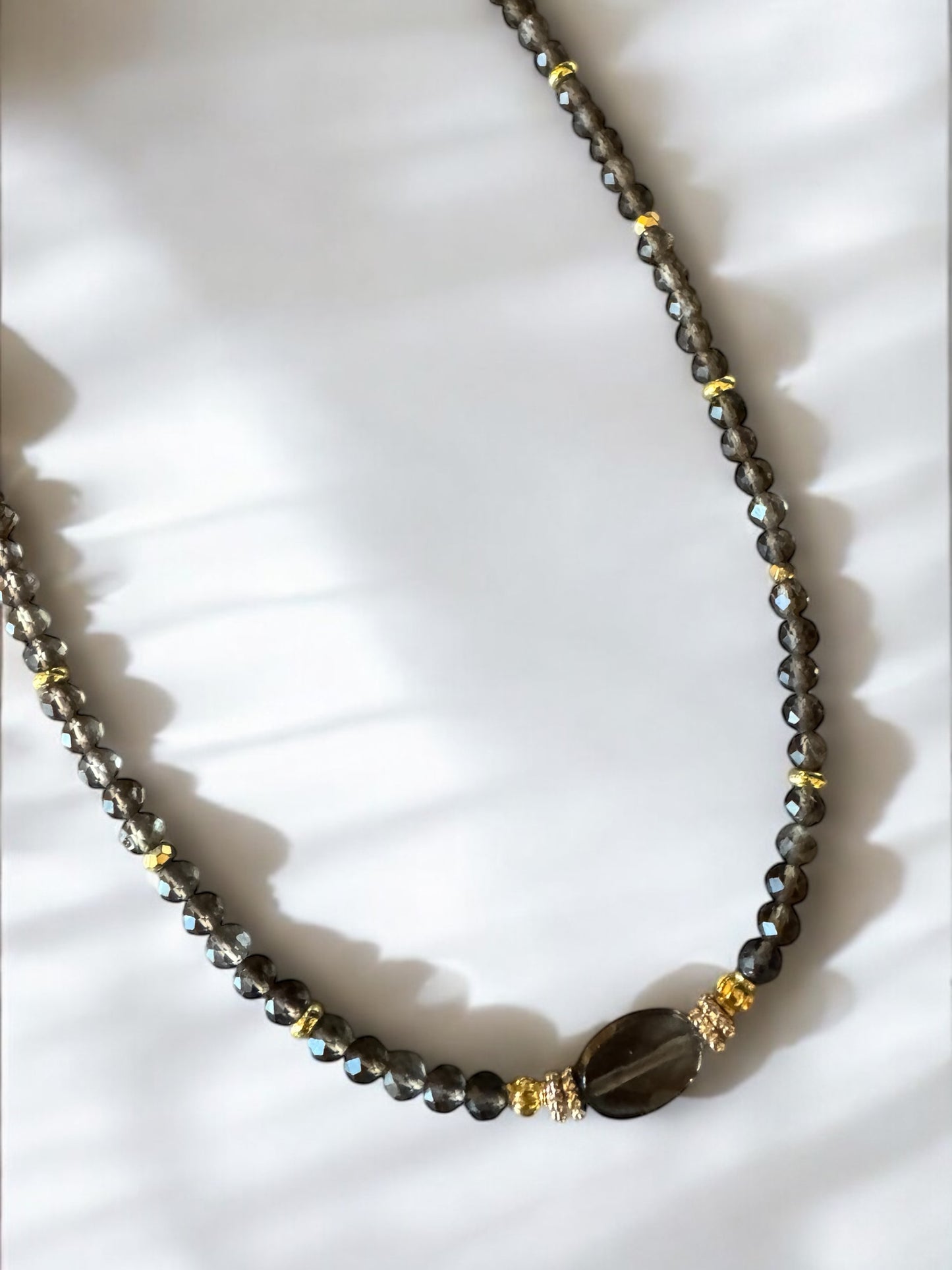 Collier Eden en Quartz fumé ovale et pierres fines