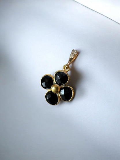 Pendentif fleur en Onyx noir