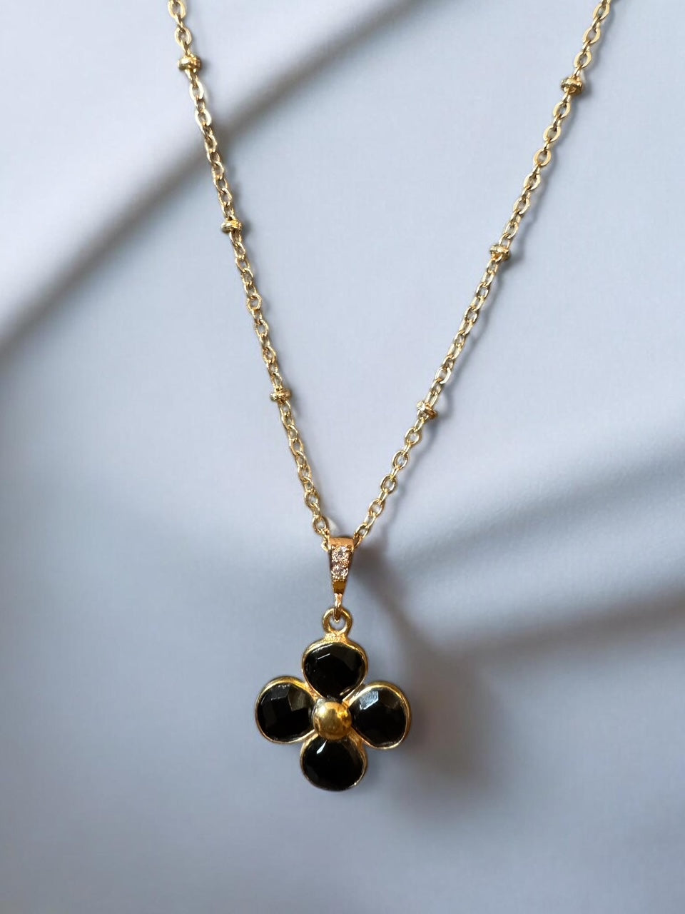 Pendentif fleur en Onyx noir