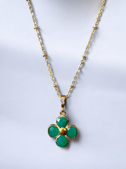 Pendentif fleur en Onyx vert